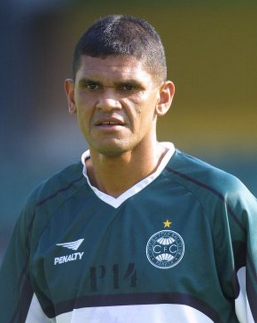 O ex-zagueiro profissional Edinho Baiano, será uma das atrações a parte na oficialização da Escolinha do Coxa Riomafra