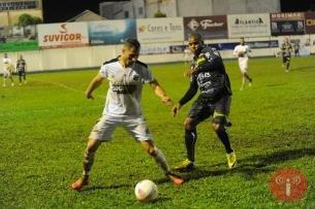 Operário zagueiro Casemiro