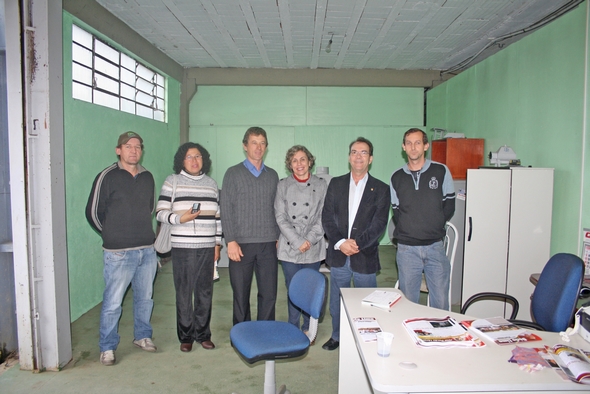 Diretório municipal ao lado do deputado federal Décio Lima