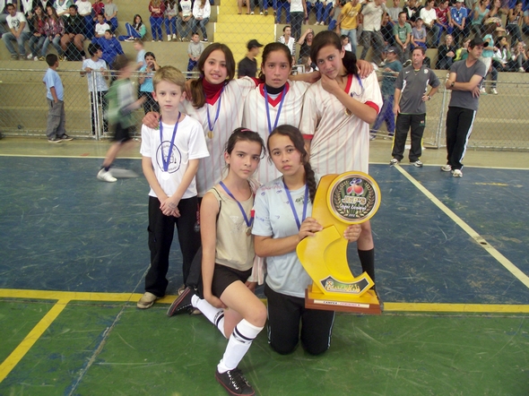 JEPS - Colégio Estadual Francisco Lechinoski - Campeão no Feminino B