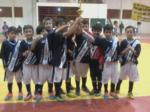 Juvenil - Piên, campeão no Sub-11