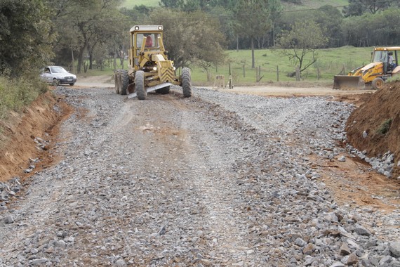 Melhorias nas estradas secundarias do Sao Lourenco