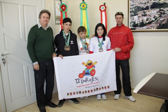 Prefeito recebe para-atletas maio 2011