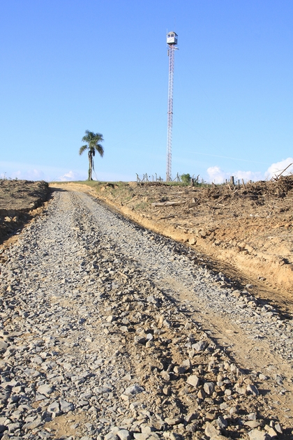 Empedramento - Estrada geral Torre da Rigesa - Acesso a Saltinho Canivete