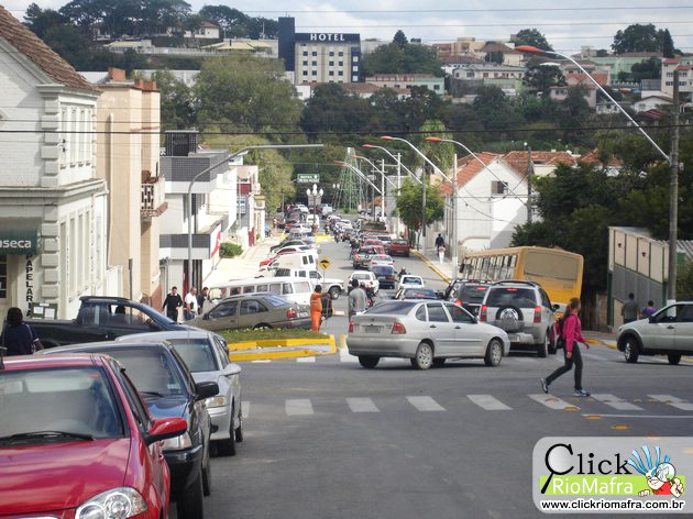 Trânsito congestionado em Rio Negro (Foto Ever Lisboa - Click Riomafra)
