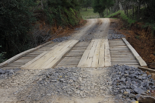 Interior - Ponte Divisa Avencal São Pedro e Vila Grein