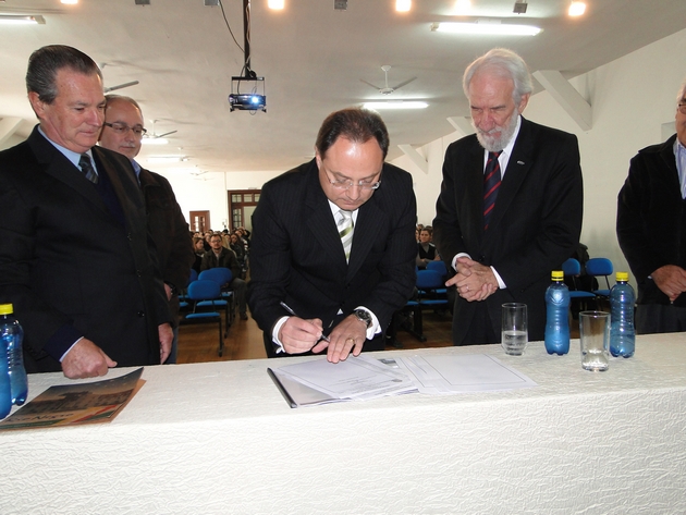 Doação de terrenos em Rio Negro