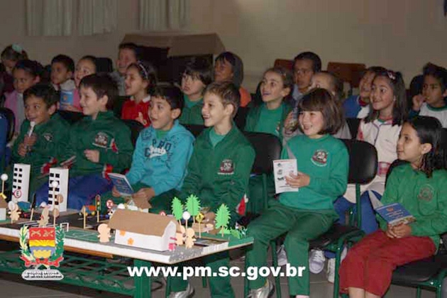 POLICIAL - Educação Trânsito (2)