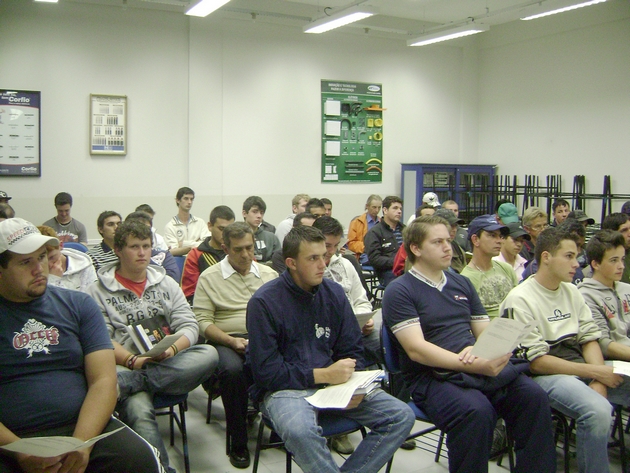 Capacita - Abertura de Ajustador mecânico, Auxiliar de eletricista e Eletricista