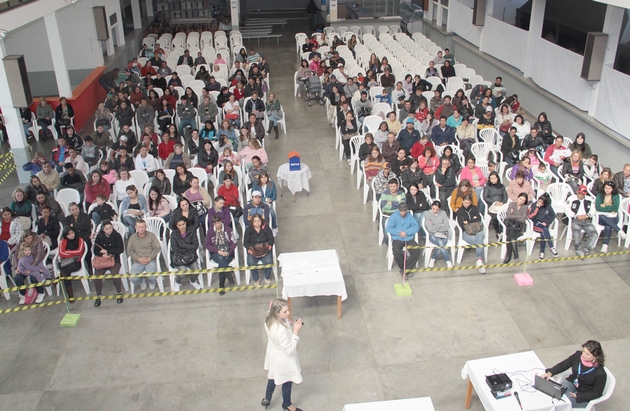 Condimínio -Famílias de mutuários escolheram o seu apartamento