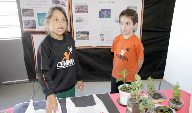Feira Cemma - Brenda e Nathan, 3º ano