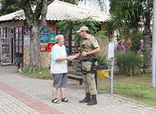 Polícia Militar introduziu o “policiamento a pé” na área central de Mafra