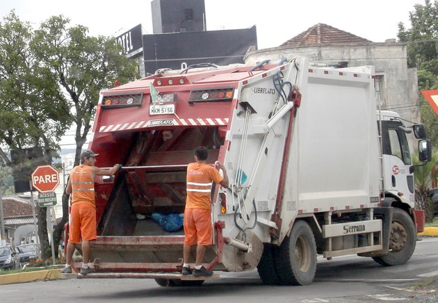 Caminhão lixo - Seluma (7)