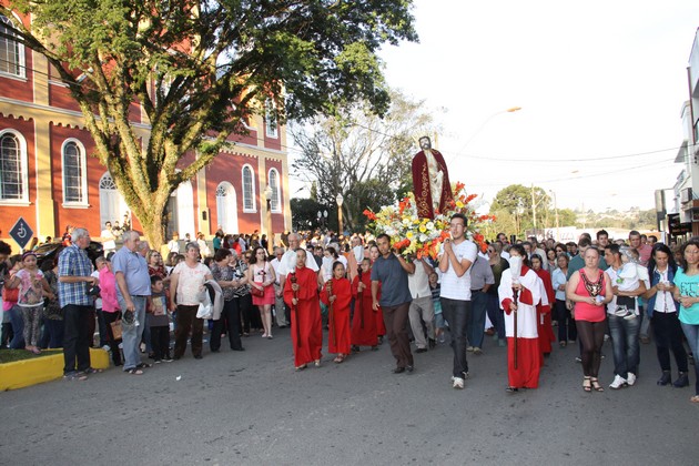 Festa do Senhor Bom Jesus da Coluna - Procissão (2)