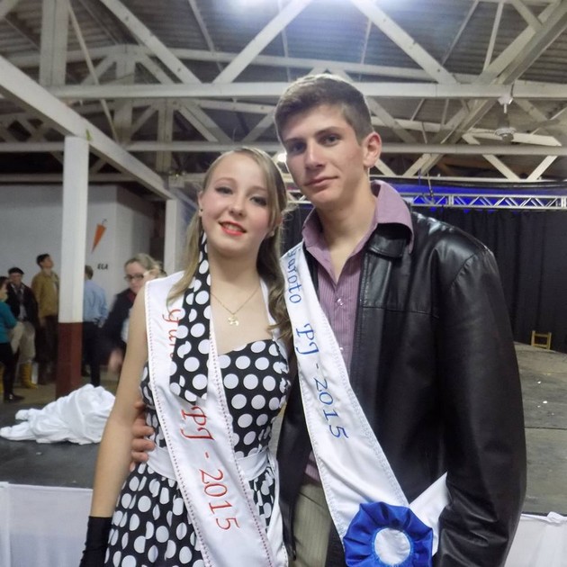 PJ - Karin e James Clemente receberam a faixa de Garoto e Garota PJ 2015