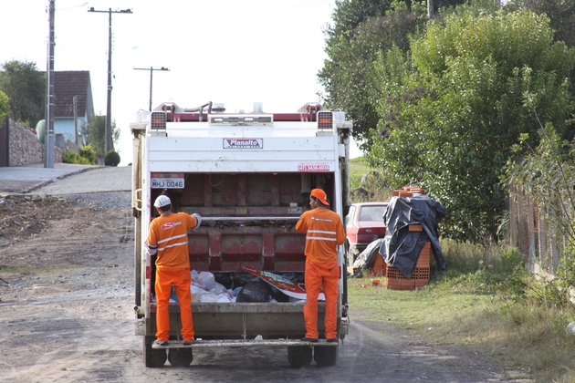 Dia do Coletor de Lixo profissional ainda busca respeito da sociedade
