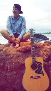 Cantora Ana Claudia lança seu primeiro álbum em Rio Negro (1)