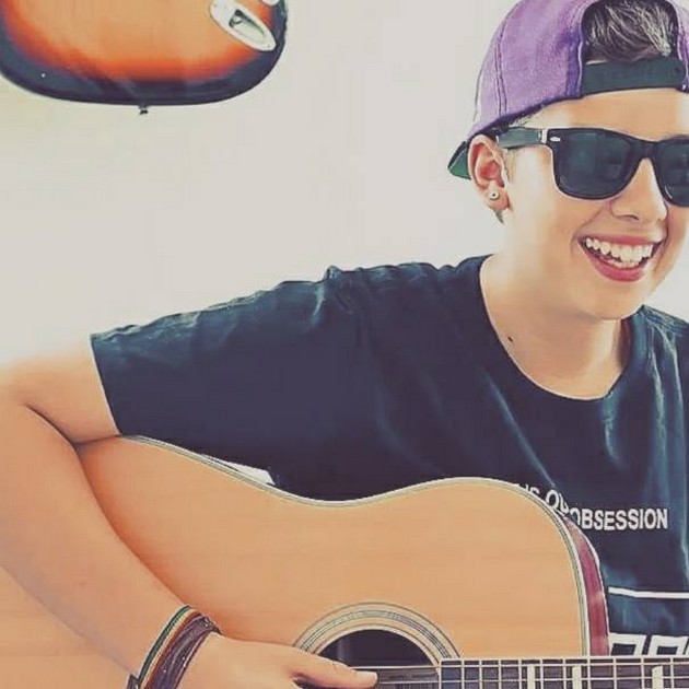 Cantora Ana Claudia lança seu primeiro álbum em Rio Negro (2)