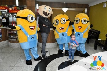 Minions e Gru no Cineplus Emacite no filme Meu Malvado Favorito 3 (100)