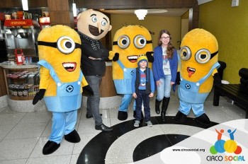 Minions e Gru no Cineplus Emacite no filme Meu Malvado Favorito 3 (105)