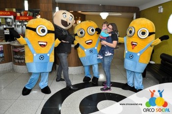 Minions e Gru no Cineplus Emacite no filme Meu Malvado Favorito 3 (107)