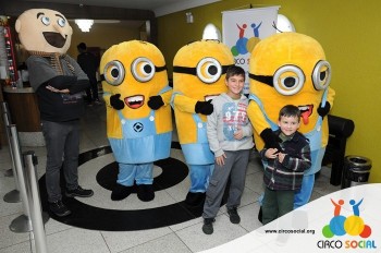 Minions e Gru no Cineplus Emacite no filme Meu Malvado Favorito 3 (1)