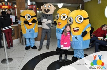 Minions e Gru no Cineplus Emacite no filme Meu Malvado Favorito 3 (57)