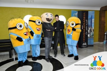 Minions e Gru no Cineplus Emacite no filme Meu Malvado Favorito 3 (60)