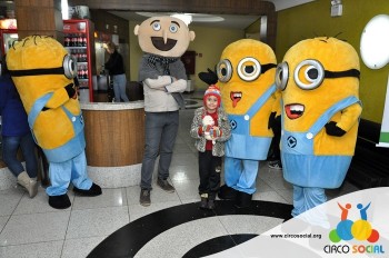 Minions e Gru no Cineplus Emacite no filme Meu Malvado Favorito 3 (63)