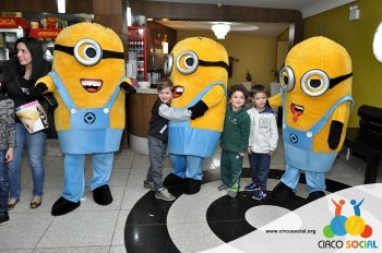 Minions e Gru no Cineplus Emacite no filme Meu Malvado Favorito 3 (71)
