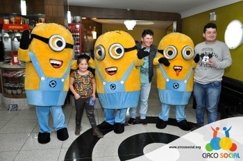 Minions e Gru no Cineplus Emacite no filme Meu Malvado Favorito 3 (80)