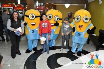 Minions e Gru no Cineplus Emacite no filme Meu Malvado Favorito 3 (85)