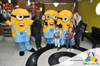 Minions e Gru no Cineplus Emacite no filme Meu Malvado Favorito 3 (96)