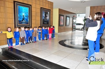 Alunos do CEIM Anjo da Guarda visitam o Cineplus Emacite (1)