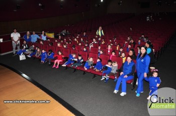 Alunos do CEIM Anjo da Guarda visitam o Cineplus Emacite (16)