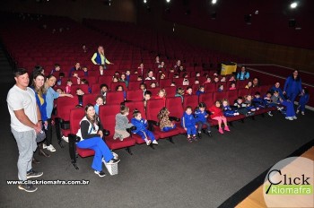 Alunos do CEIM Anjo da Guarda visitam o Cineplus Emacite (17)