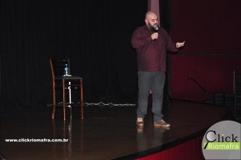 Cineplus Emacite inicia shows de comédia stand-up (16)
