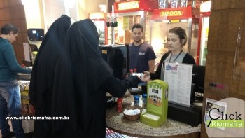 Cineplus Emacite recebeu a visita de dois Valak´s (A Freira) Foto Click Riomafra (14)