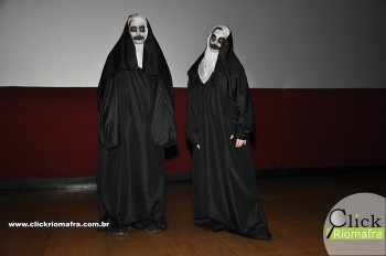 Cineplus Emacite recebeu a visita de dois Valak´s (A Freira) Foto Click Riomafra (2)