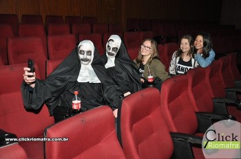 Cineplus Emacite recebeu a visita de dois Valak´s (A Freira) Foto Click Riomafra (4)