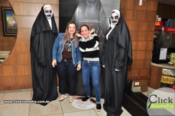 Cineplus Emacite recebeu a visita de dois Valak´s (A Freira) Foto Click Riomafra (5)