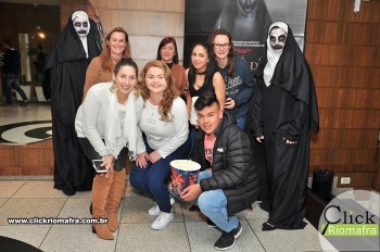 Cineplus Emacite recebeu a visita de dois Valak´s (A Freira) Foto Click Riomafra (7)