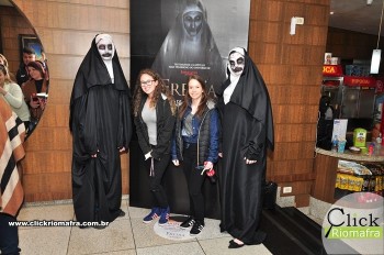 Cineplus Emacite recebeu a visita de dois Valak´s (A Freira) Foto Click Riomafra (8)