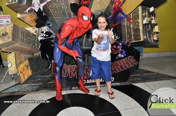 Homem-Aranha visita o Cineplus Emacite; público pode tirar fotos a vontade (53)
