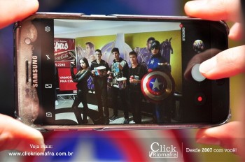 Distribuidora de Bebidas Pampas leva personagens do filme Vingadores ao Cineplus Emacite (123)