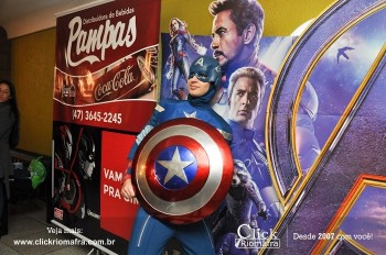 Distribuidora de Bebidas Pampas leva personagens do filme Vingadores ao Cineplus Emacite (126)