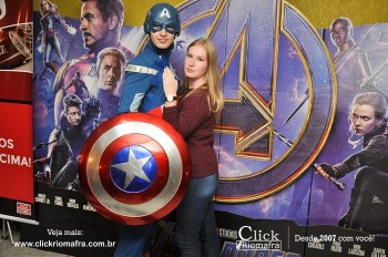 Distribuidora de Bebidas Pampas leva personagens do filme Vingadores ao Cineplus Emacite (130)