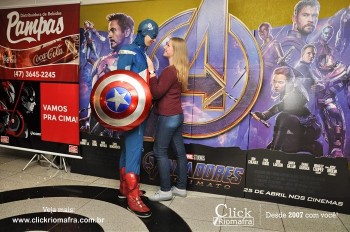 Distribuidora de Bebidas Pampas leva personagens do filme Vingadores ao Cineplus Emacite (132)