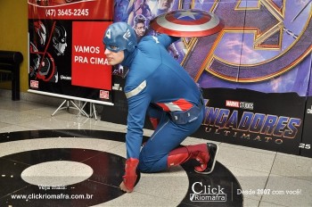 Distribuidora de Bebidas Pampas leva personagens do filme Vingadores ao Cineplus Emacite (134)