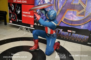 Distribuidora de Bebidas Pampas leva personagens do filme Vingadores ao Cineplus Emacite (137)